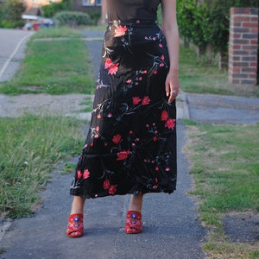 Y2K Black And Dark Red Floral A Line Flowy Vintage Skirt Plus 14P